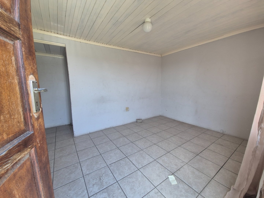 2 Bedroom Property for Sale in Kwazakhele Eastern Cape